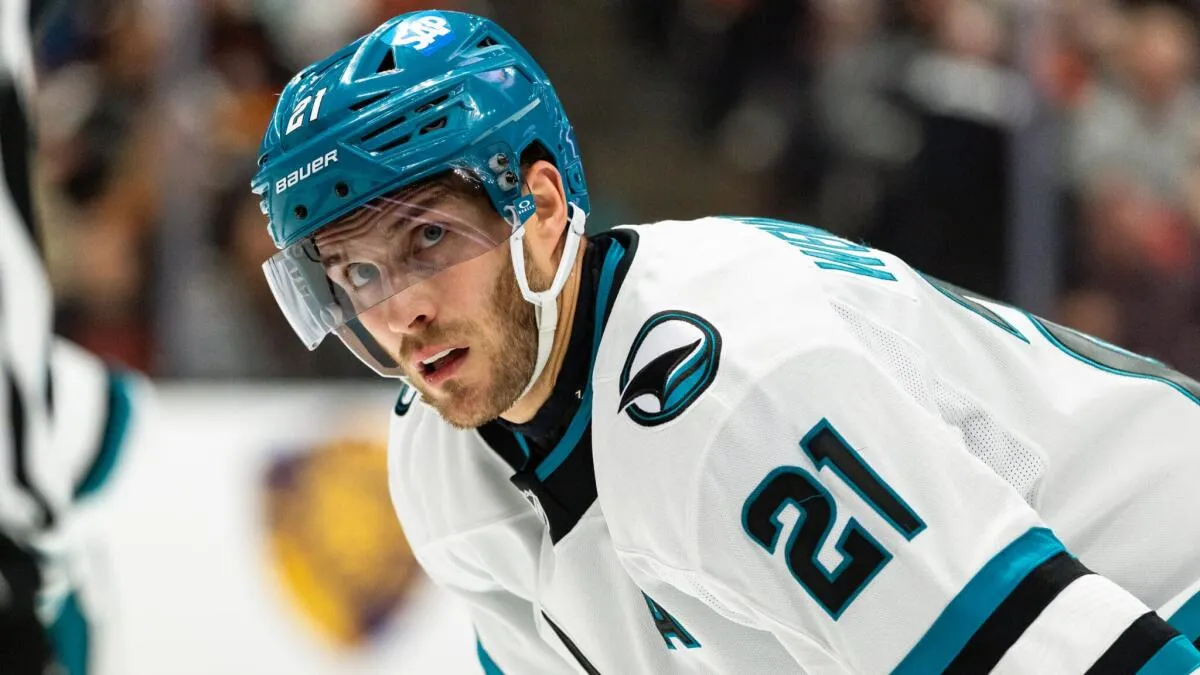 Alexander Wennberg signs three-year extension with San Jose Sharks - Article News sur NHL Insight