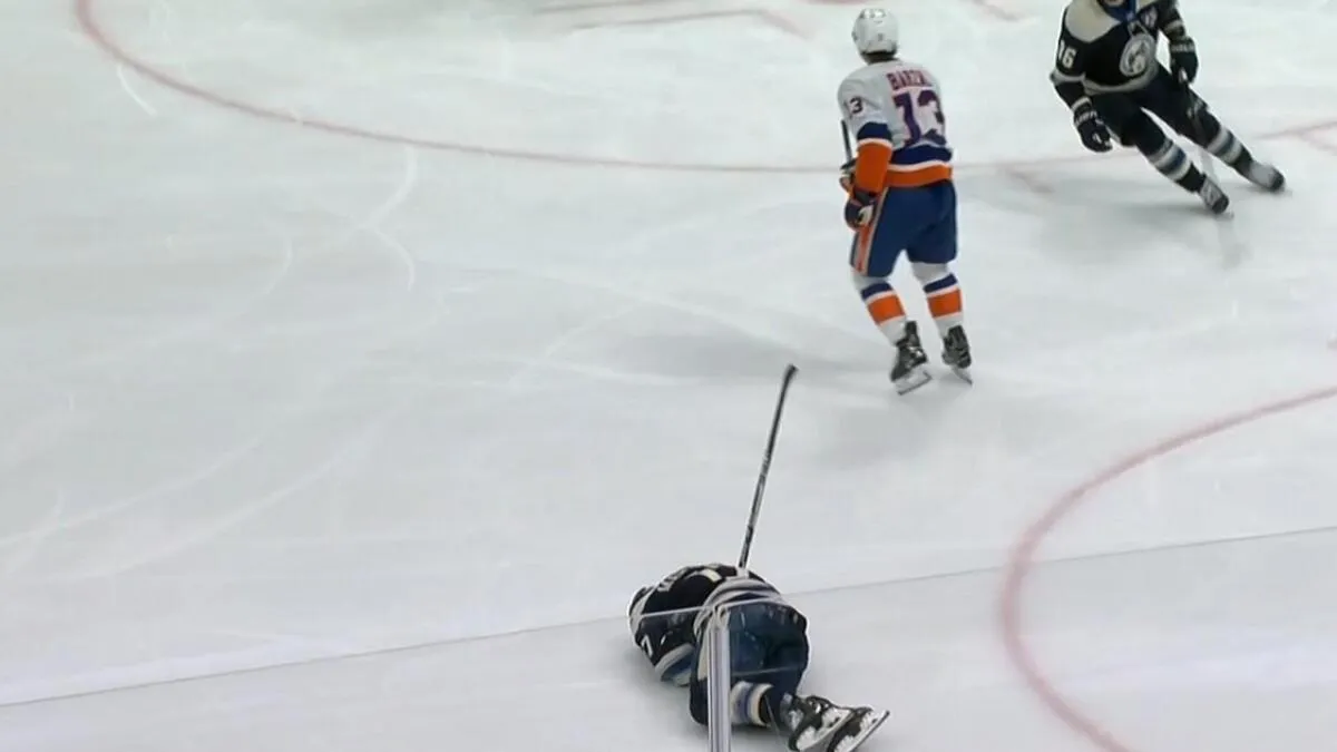 Mathew Barzal two-handed slash Mason Marchment Islanders loss to Columbus Blue Jackets: A costlier defense than intended - Article News sur NHL Insight