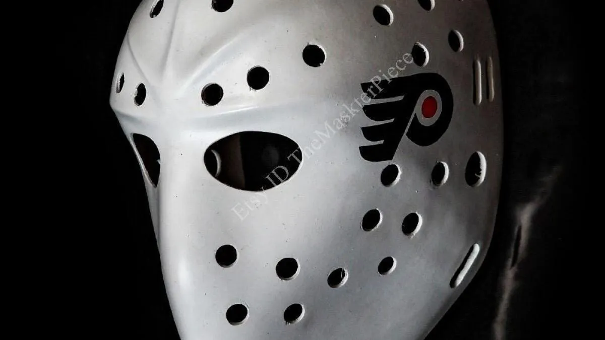 Philadelphia Flyers tribute to Bernie Parent introduces replica goalie mask tradition - Article News sur NHL Insight