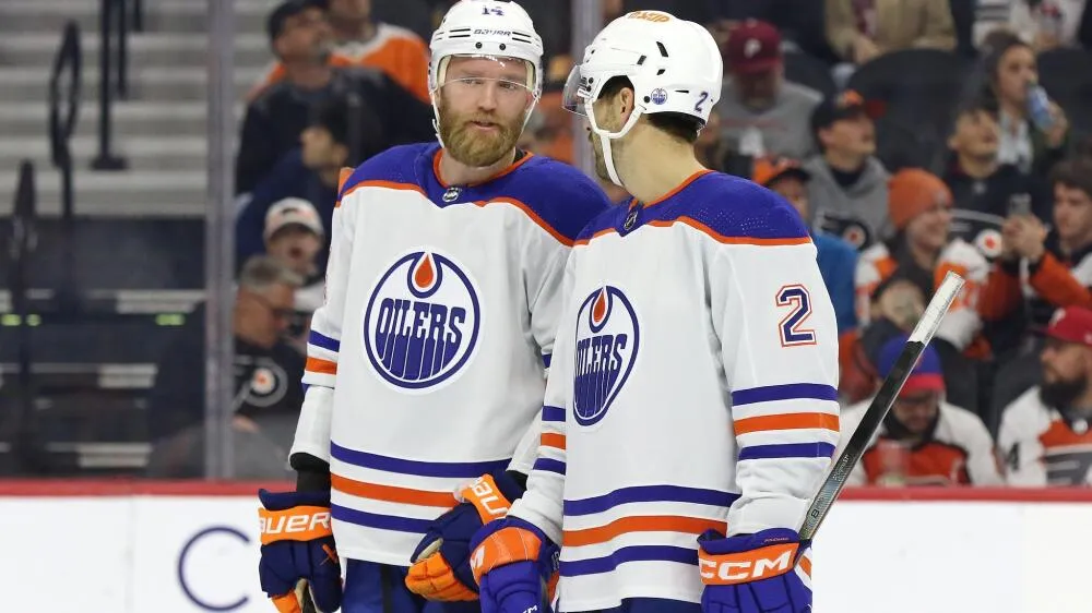 Edmonton Oilers' Bouchard-Ekholm Top Pairing Faces Early-Season Scrutiny - Article Analysis sur NHL Insight