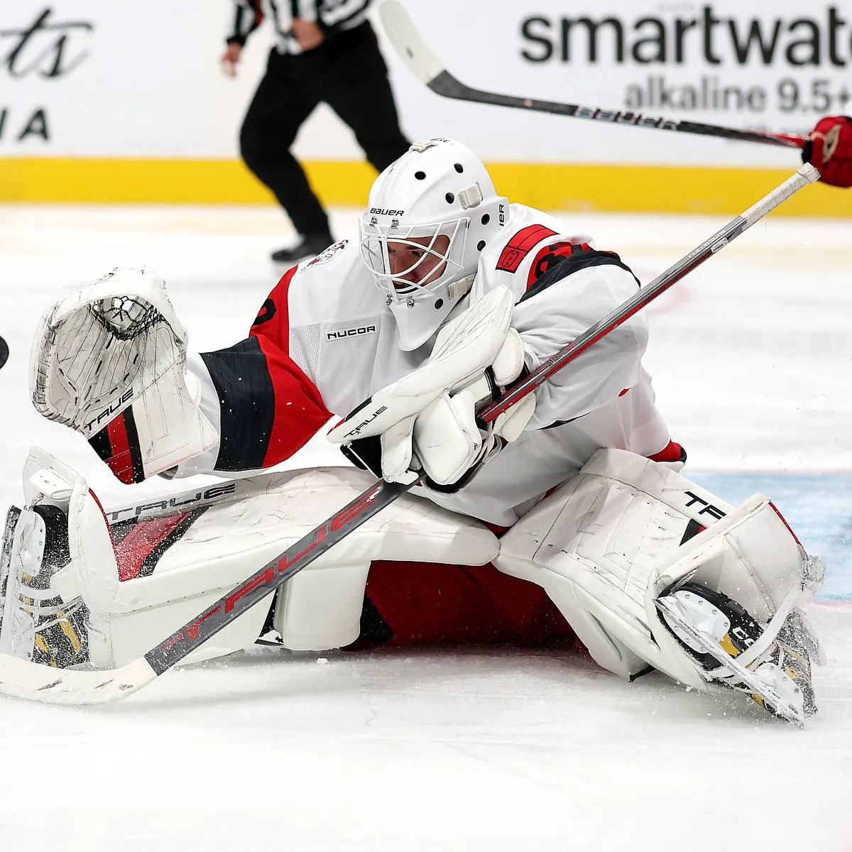Brandon Bussi's Relief Stand Fuels Hurricanes Rally - Article Analysis sur NHL Insight