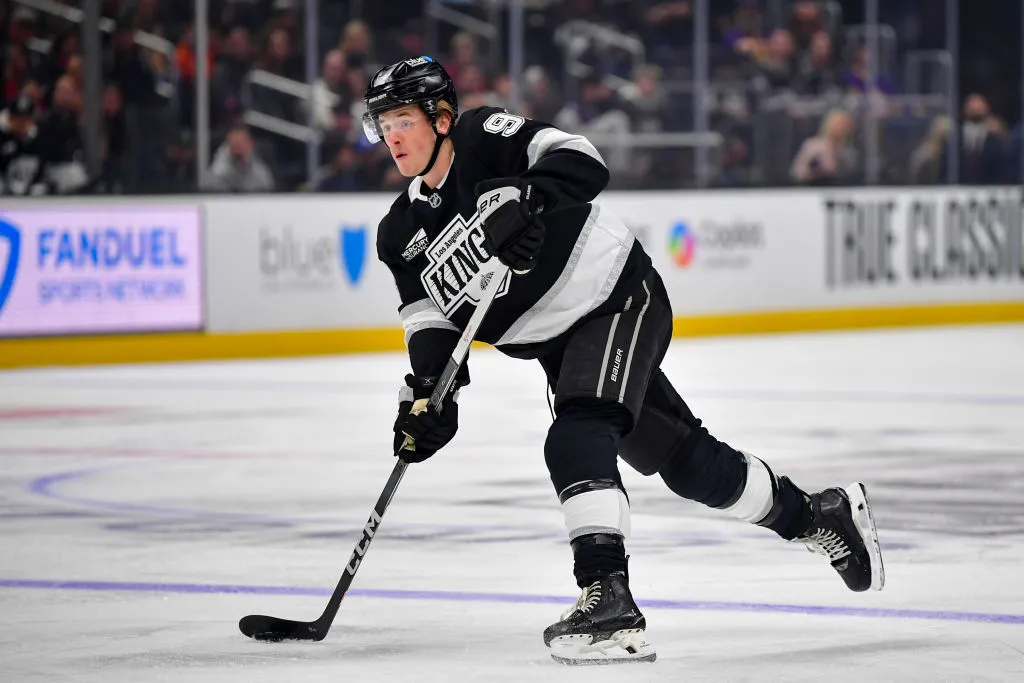 Kings Risk Repeating Quick Mistake with Doughty Contract Delay - Article Analysis sur NHL Insight