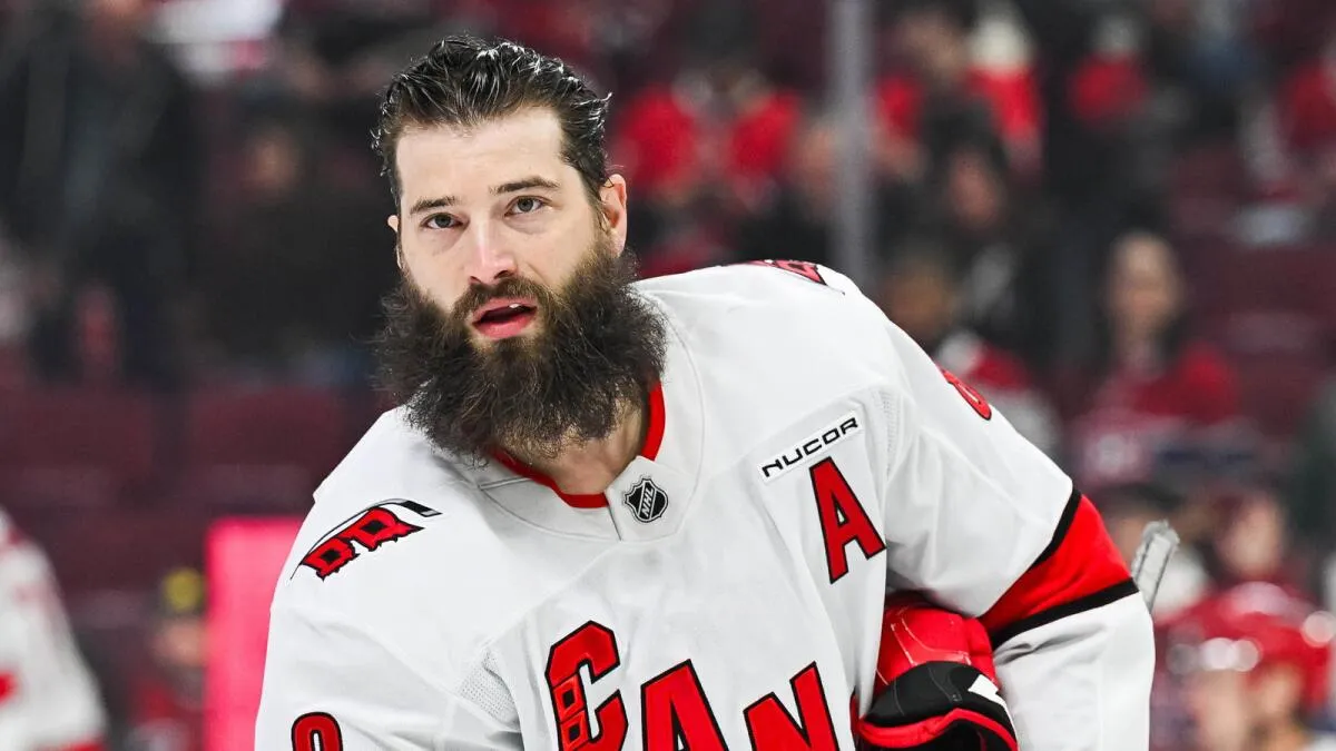 Brent Burns’ veteran leadership fuels Colorado Avalanche winning streak in 2025-26 - Article Analysis sur NHL Insight