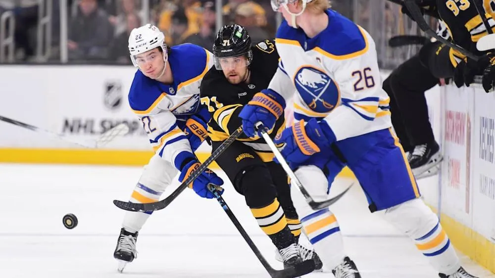 Buffalo Sabres fall 4-3 in overtime to Boston Bruins after late-period collapses and costly turnover - Article Analysis sur NHL Insight