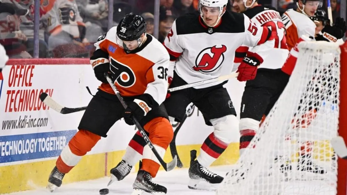 Cal Foote signs AHL contract with Chicago Wolves after acquittal marks return to professional hockey - Article Draft & Prospects sur NHL Insight