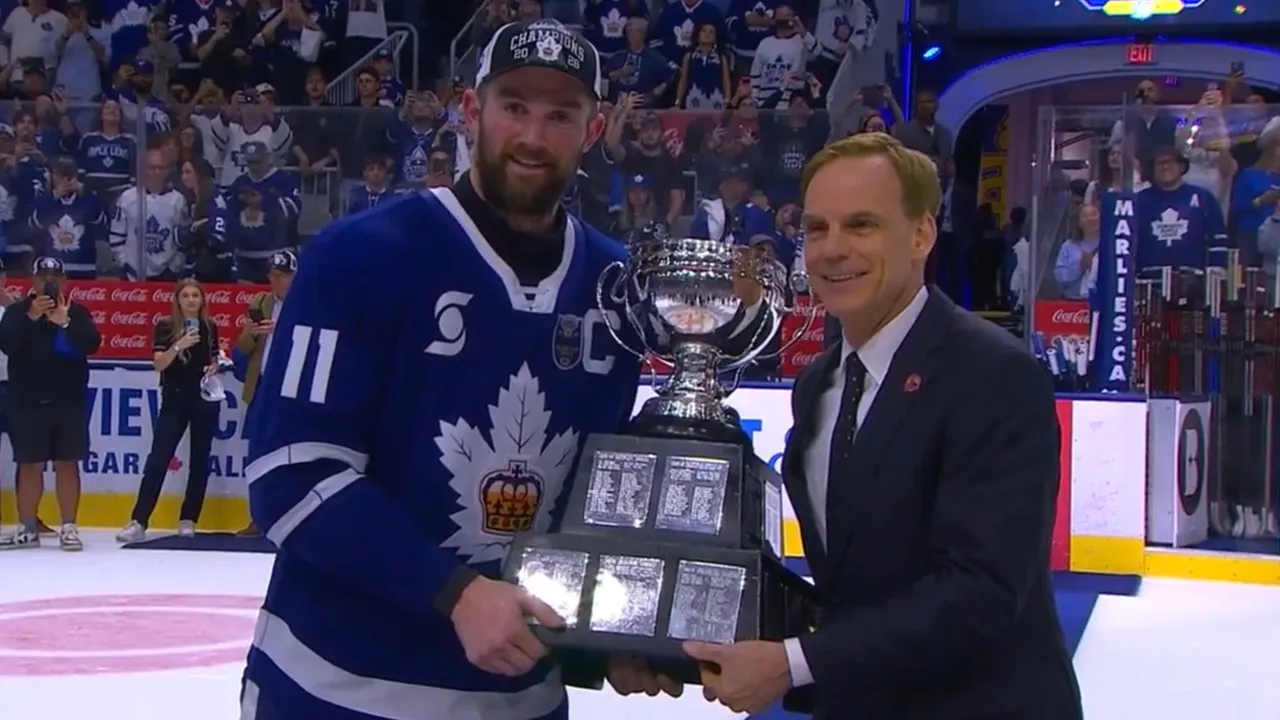 calder-cup-celebration_2.jpg