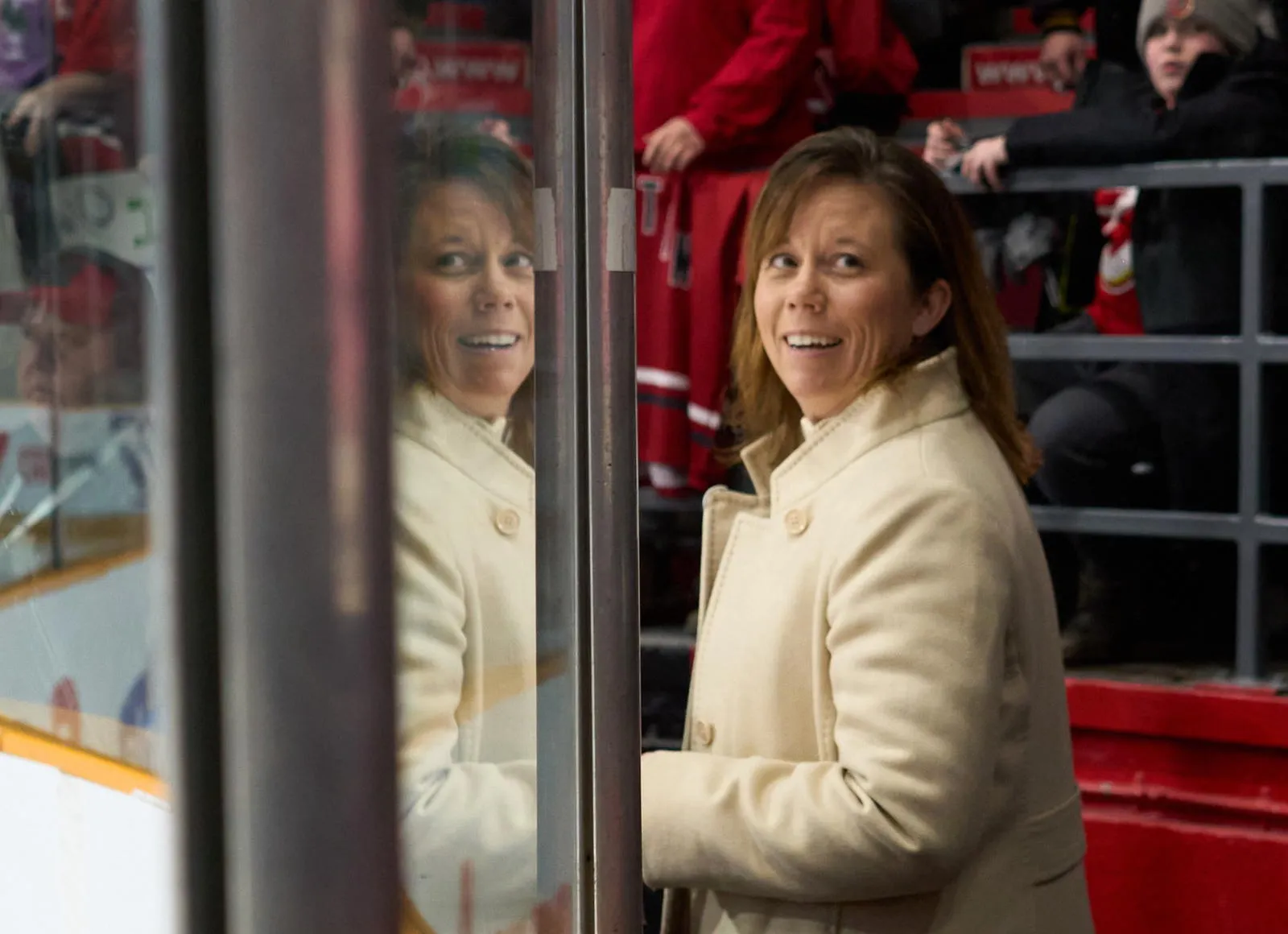 Ottawa Charge head coach Carla MacLeod takes indefinite leave amid cancer battle - Article News sur NHL Insight