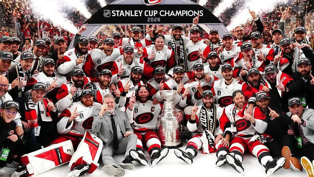 Carolina Hurricanes Clinch 2026 Stanley Cup in 3-0 Shutout - Article News sur NHL Insight