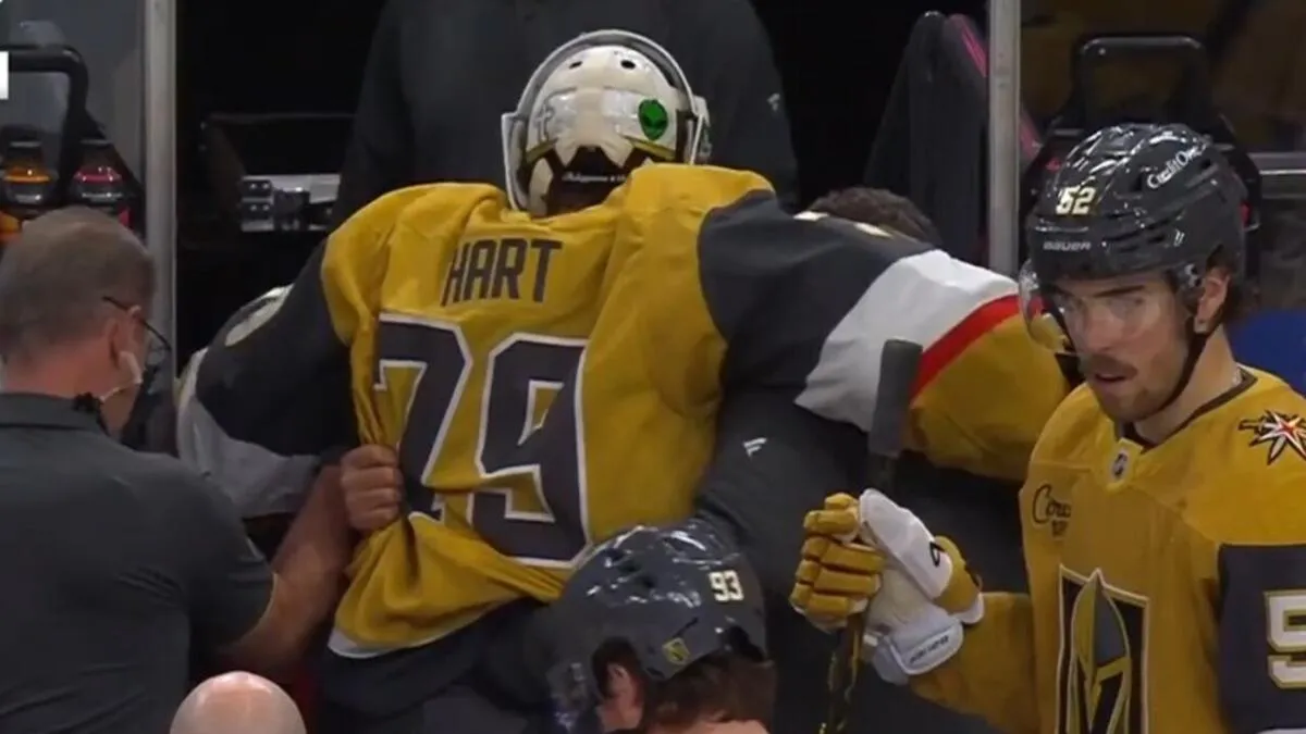 Golden Knights goalie Carter Hart exits with left leg injury - Article News sur NHL Insight