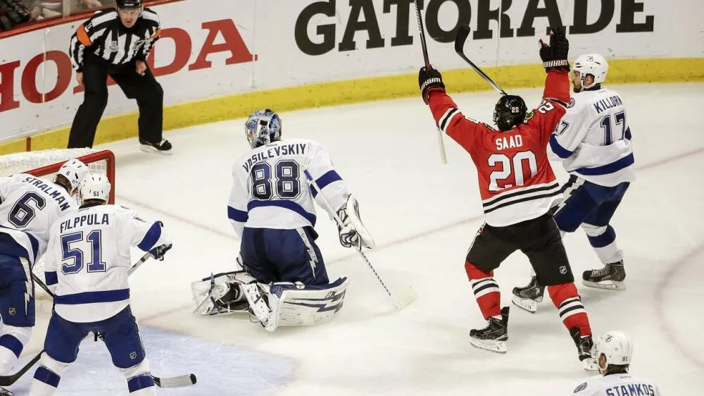 Donato’s late heroics lift Chicago to 3-2 road win over Tampa Bay Lightning - Article News sur NHL Insight