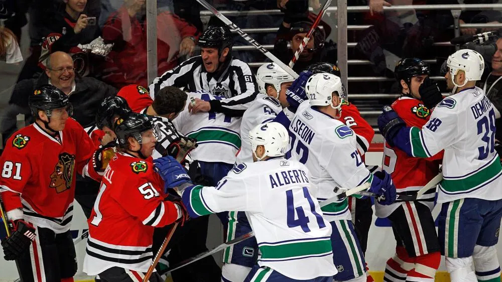 Blackhawks vs Canucks Preview: Franchise-record Chase and Revenge Narrative - Article News sur NHL Insight