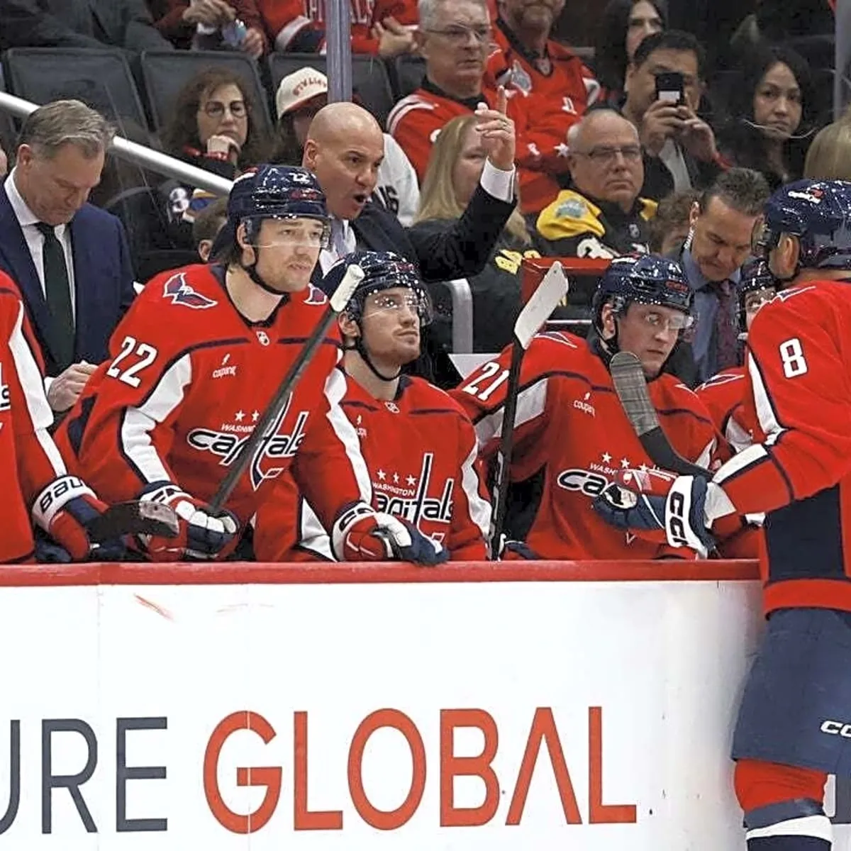 Cole Hutson scores first NHL goal in debut as Capitals top Senators - Article News sur NHL Insight