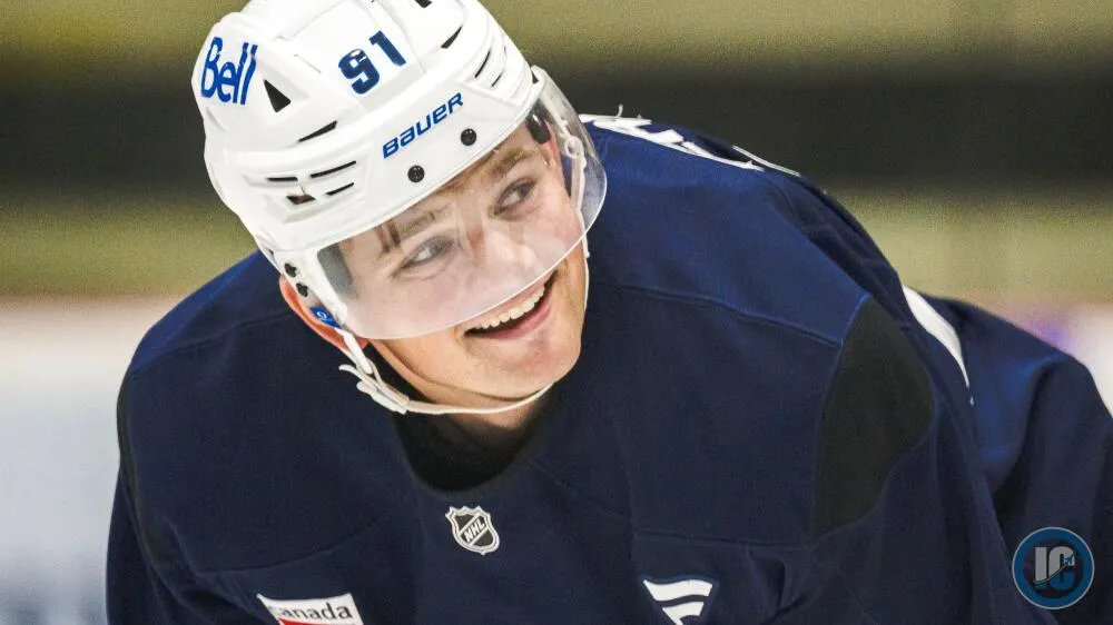 Cole Perfetti's Season Debut After High Ankle Sprain: Return, Impact, and Jets’ Offensive Outlook - Article News sur NHL Insight