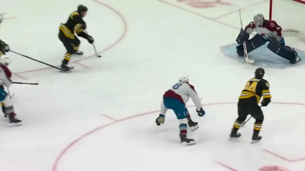 Avalanche fall to Bruins 3-2 as goaltending and power play issues surface - Article News sur NHL Insight