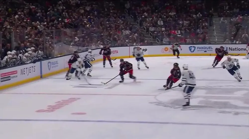 John Tavares reaches 500 goals as Maple Leafs fall 6-3 to Blue Jackets - Article News sur NHL Insight