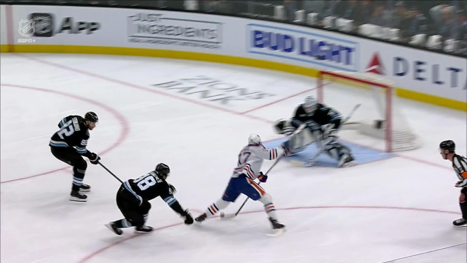 Connor McDavid notches 400th career goal as Oilers top Utah Mammoth - Article News sur NHL Insight