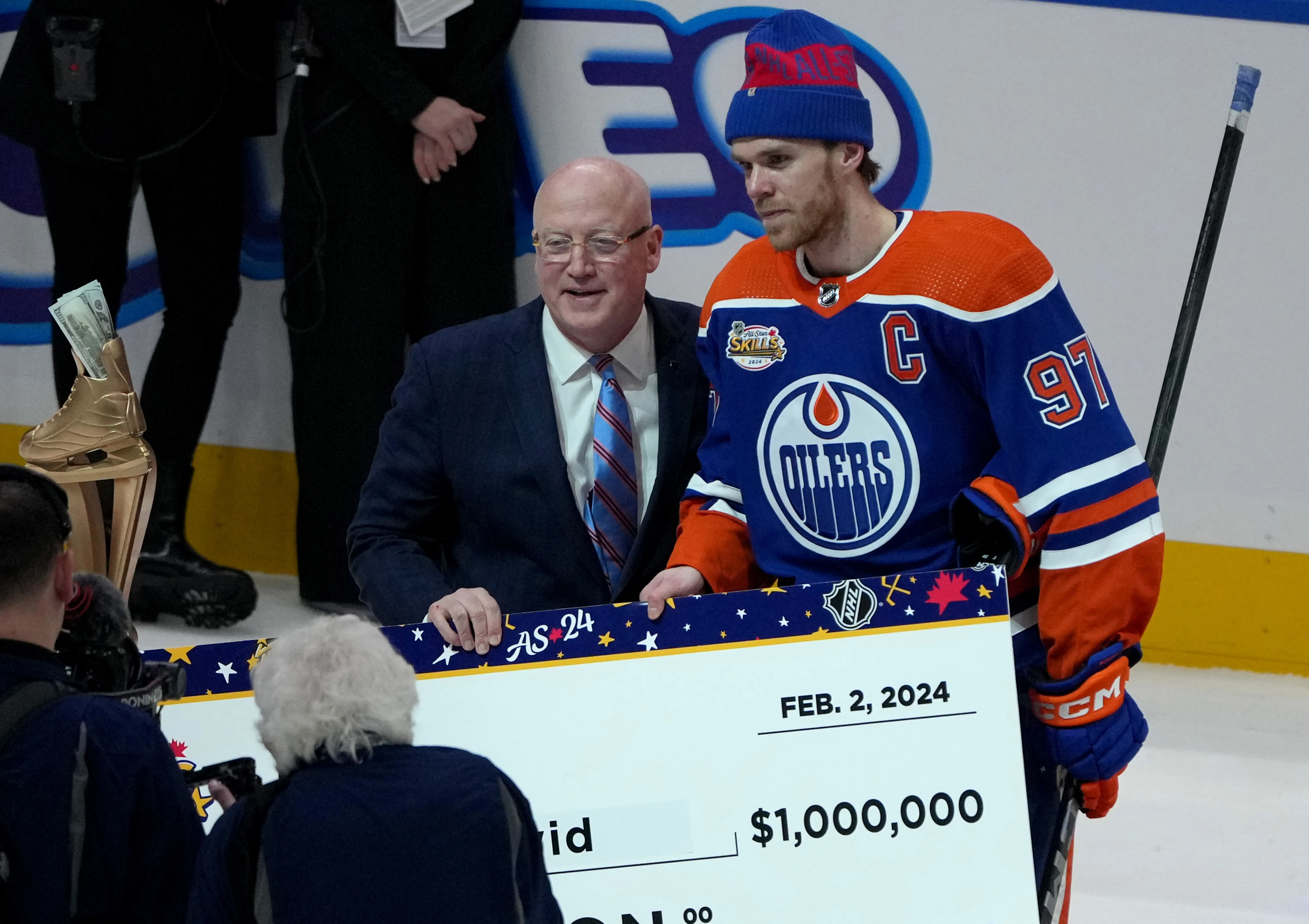 McDavid Ties Legends on 2025-26 First All-Star Team - Article Analysis sur NHL Insight
