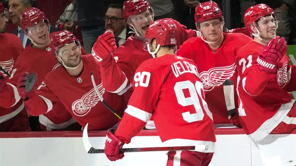 Detroit Red Wings start 2025-26: Five-game winning streak reshapes expectations - Article News sur NHL Insight