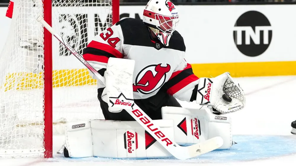 devils-goaltending-tandem_0.jpg