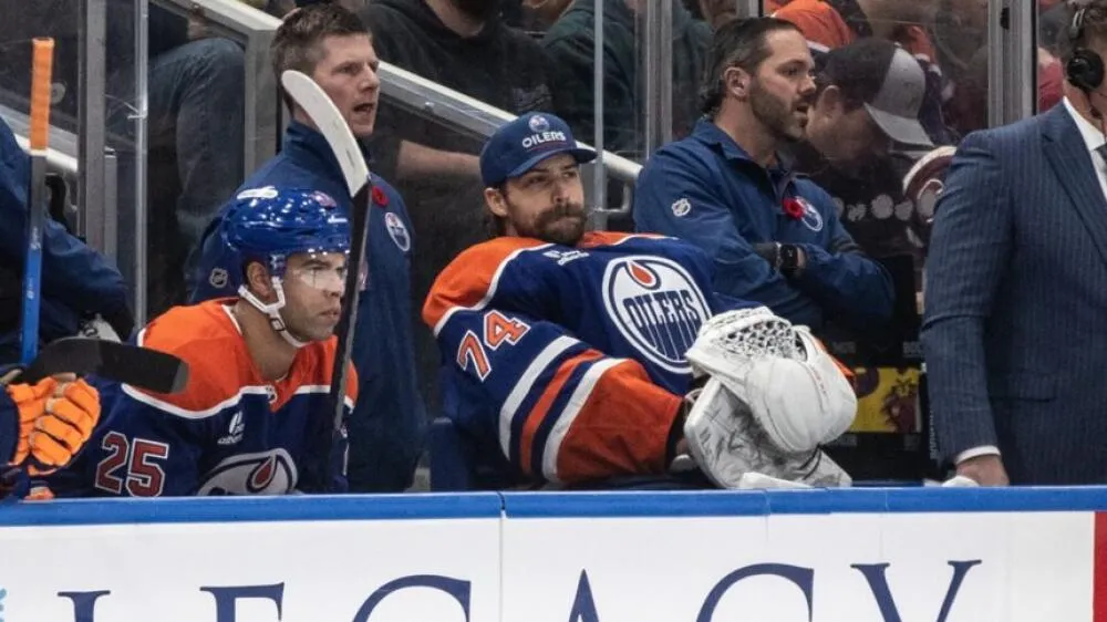 The coaching hot seat: Kris Knoblauch’s job security amid Edmonton Oilers struggles - Article Analysis sur NHL Insight