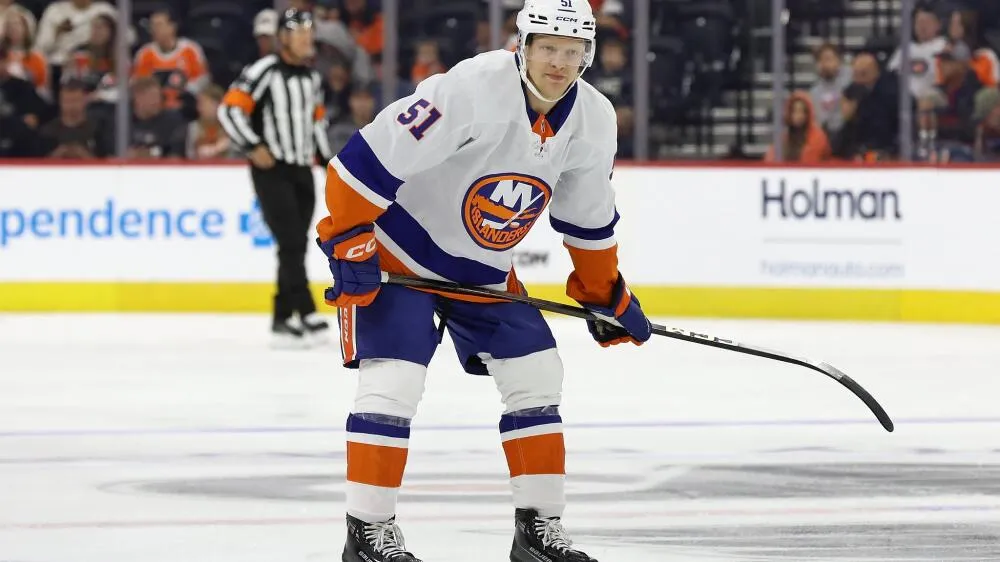 Emil Heineman's breakout with New York Islanders after Noah Dobson trade begins with offensive explosion - Article Analysis sur NHL Insight