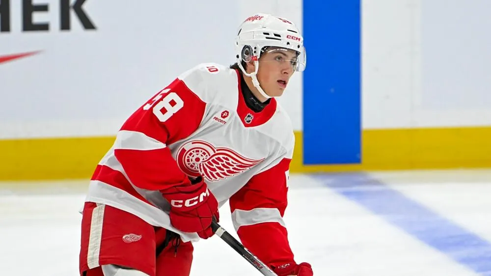 Emmitt Finnie Sparks Detroit Red Wings with Multi-Goal Breakthrough - Article News sur NHL Insight