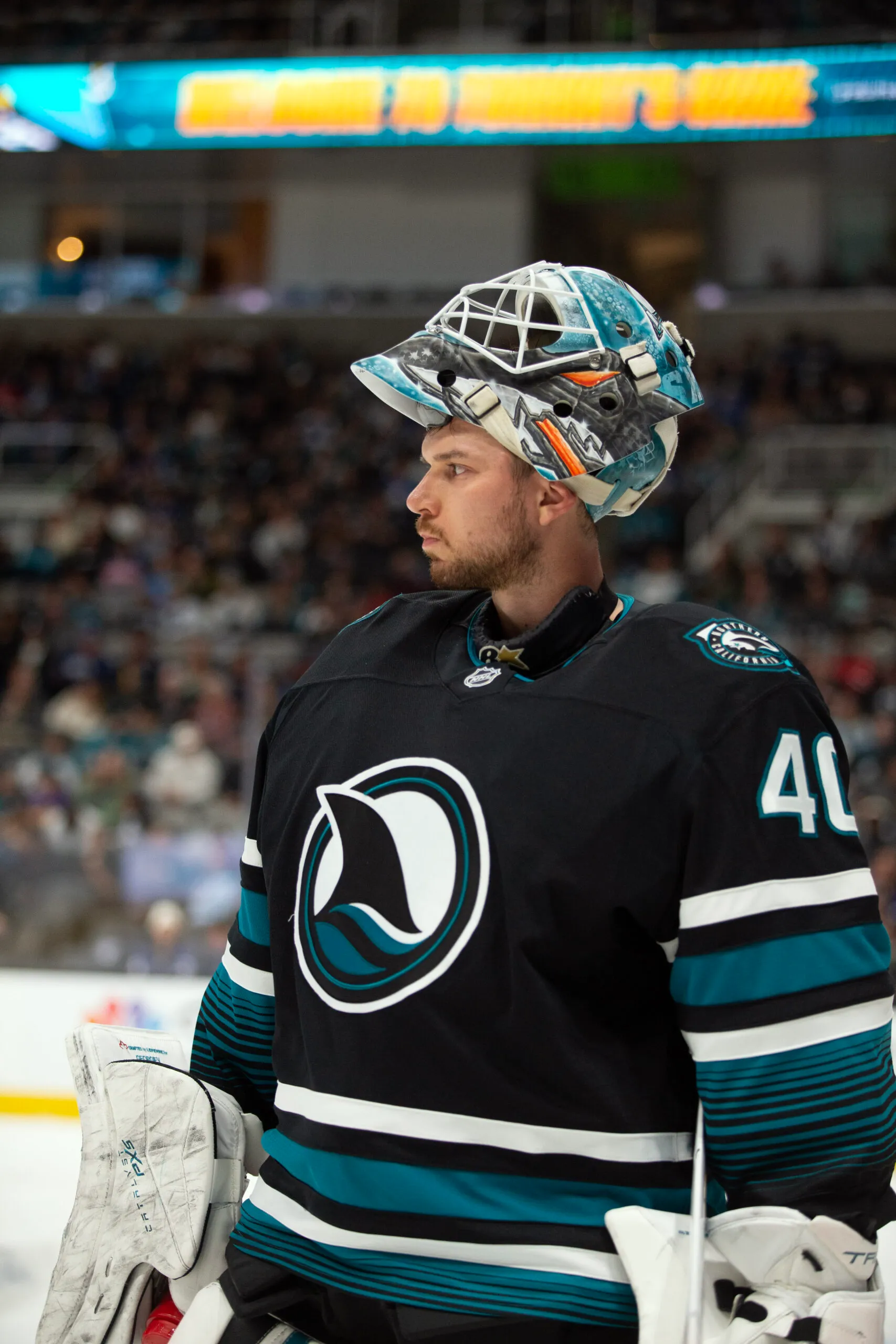 Blackhawks Eye Georgiev Return as Goaltending Fix - Article Analysis sur NHL Insight