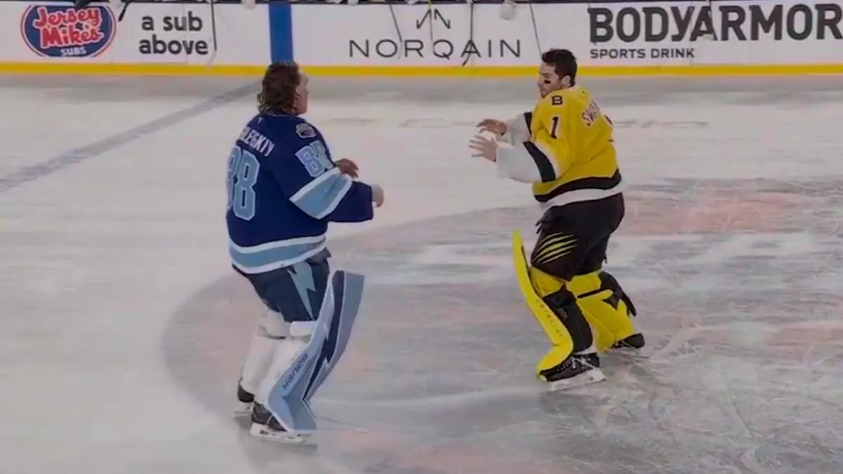 First goalie fight in NHL outdoor history sparks Lightning's Stadium Series miracle - Article News sur NHL Insight