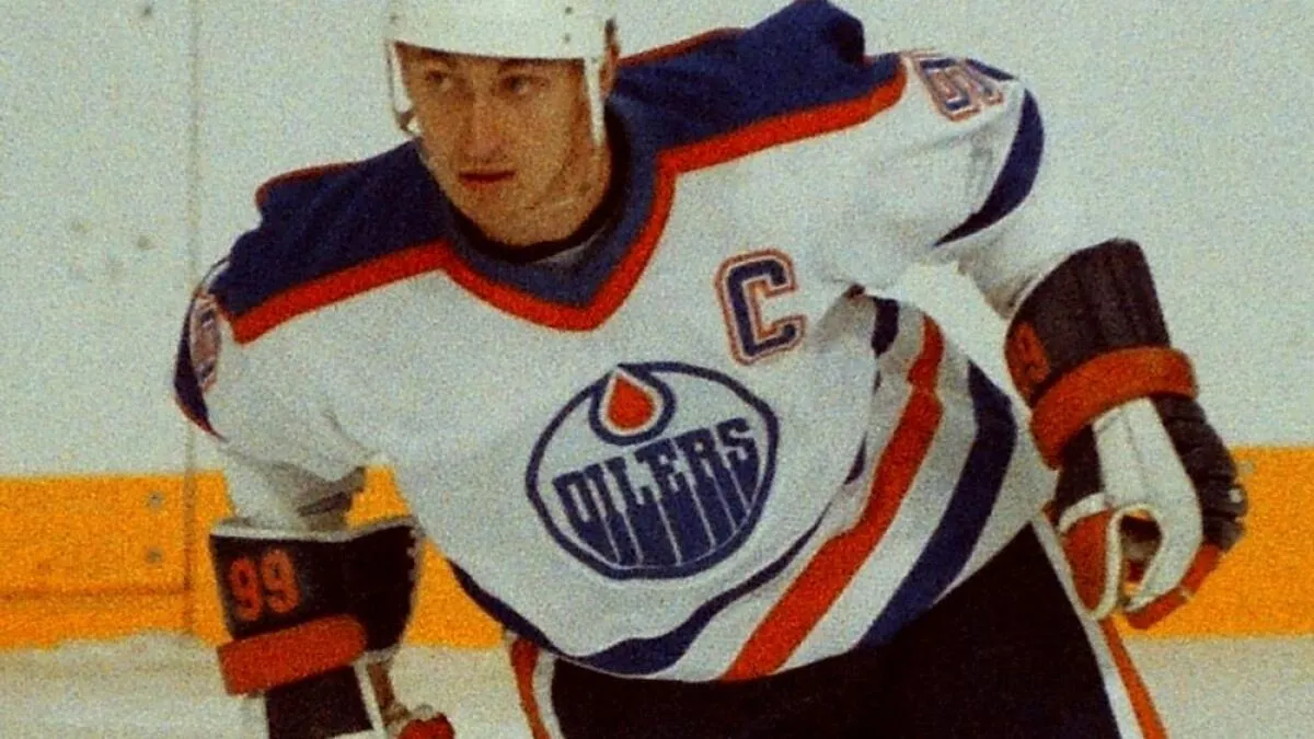 Today in hockey history november 19: Gretzky’s 1,000th point, Roy’s 400th win and other unforgettable moments - Article News sur NHL Insight