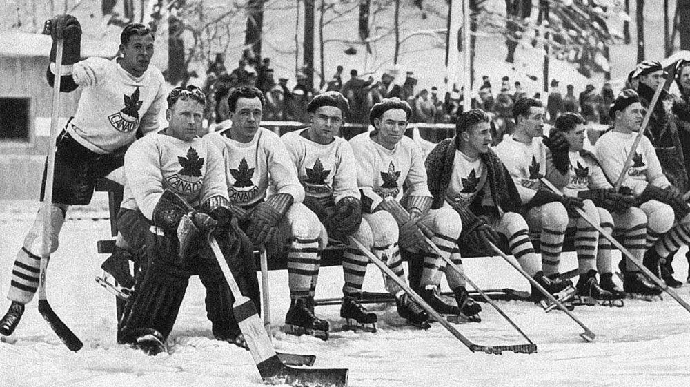 November 15 in hockey history: legendary performances and milestones - Article Analysis sur NHL Insight