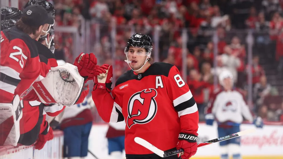 New Jersey Devils Jack Hughes return by Christmas: A best-case scenario timeline - Article News sur NHL Insight