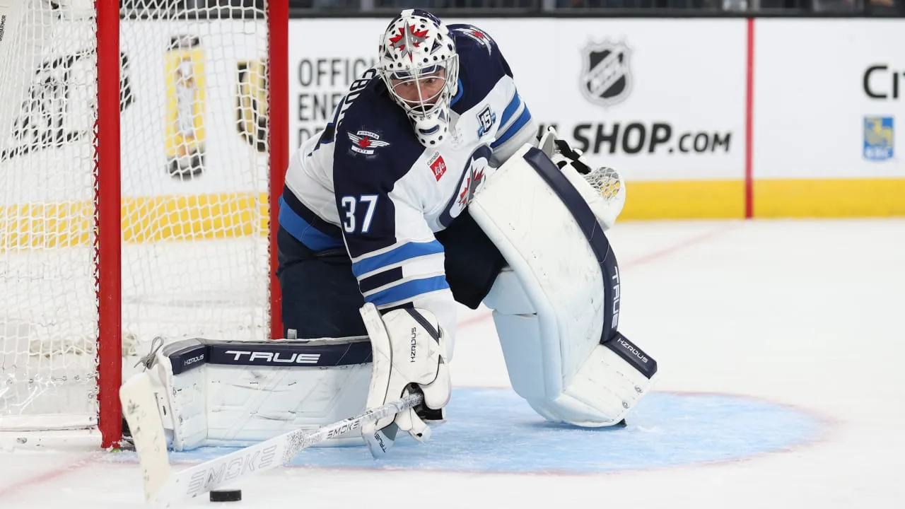 Jets and Leafs reject subpar offers for Hellebuyck and Knies - Article Analysis sur NHL Insight