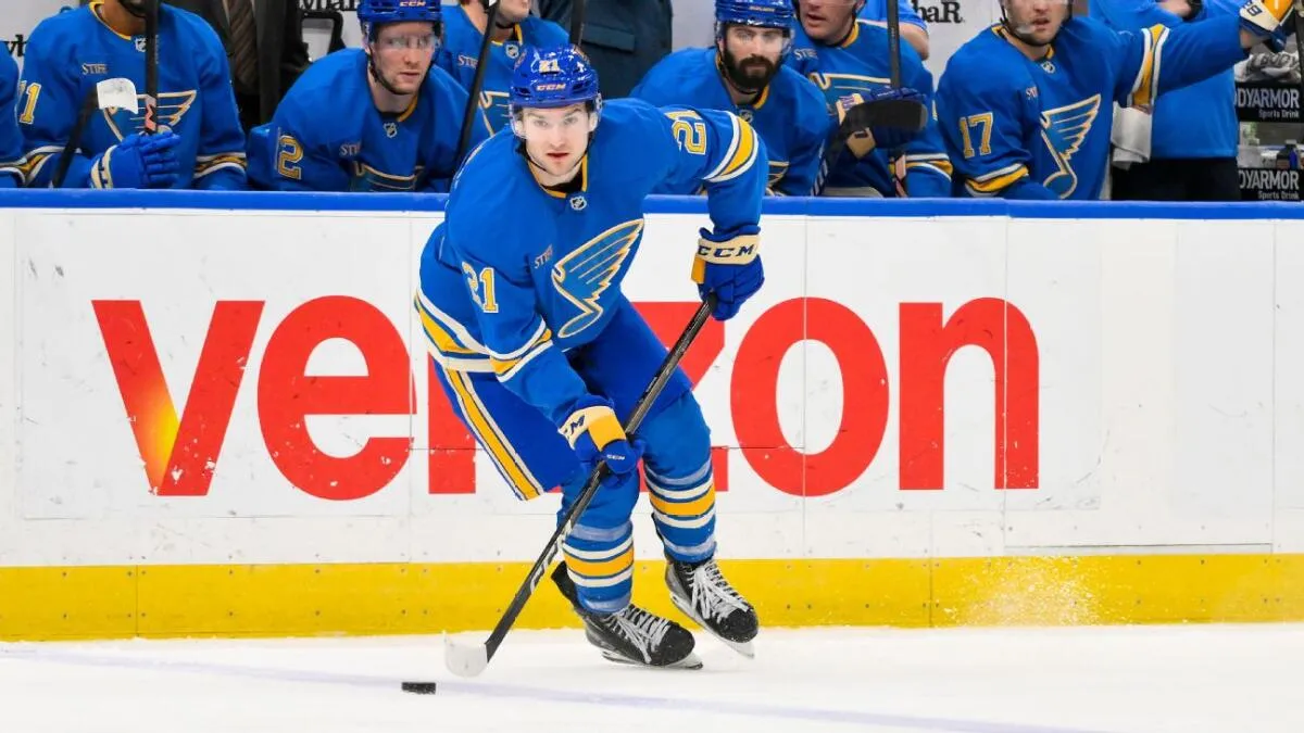 Blues rookie Jimmy Snuggerud to undergo wrist surgery, out at least six weeks - Article Analysis sur NHL Insight