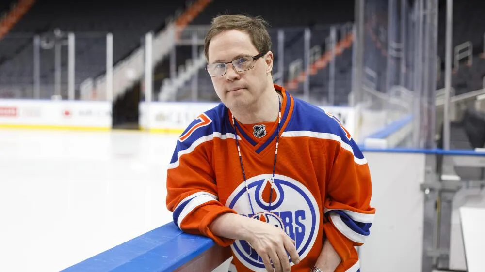 The enduring Joey Moss Edmonton Oilers dressing room attendant legacy that transcends hockey - Article News sur NHL Insight