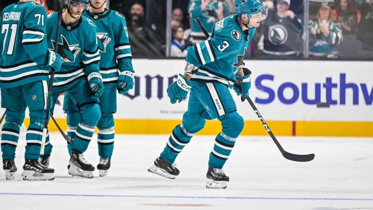 San Jose Sharks Klingberg healthy scratch 2025 analysis: A calculated reset for veteran defenseman - Article Analysis sur NHL Insight