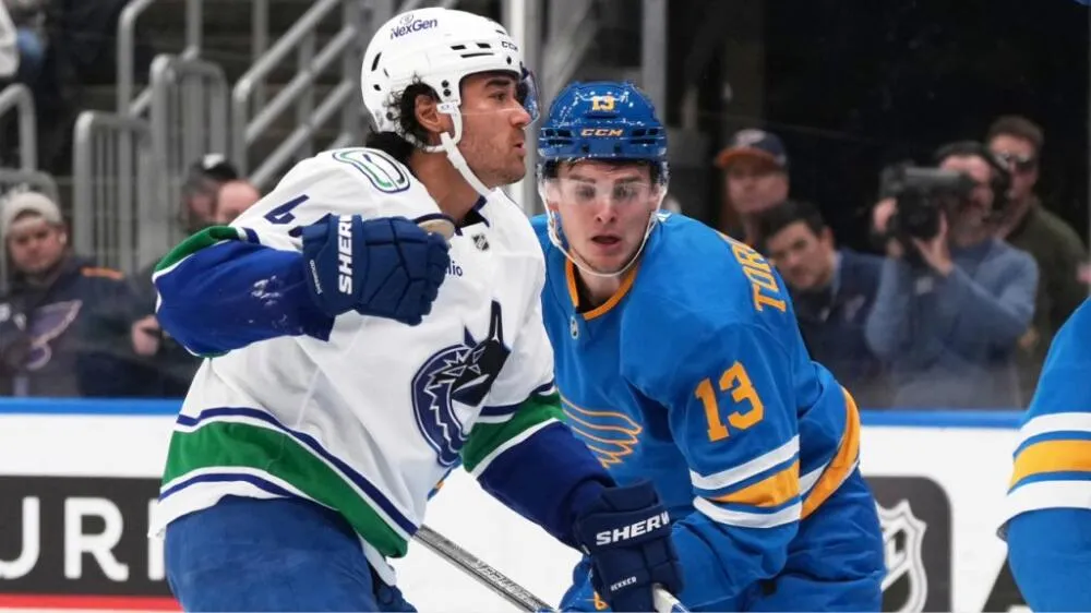 Kiefer Sherwood's Vancouver Canucks hat trick against St. Louis Blues powers shootout victory - Article News sur NHL Insight