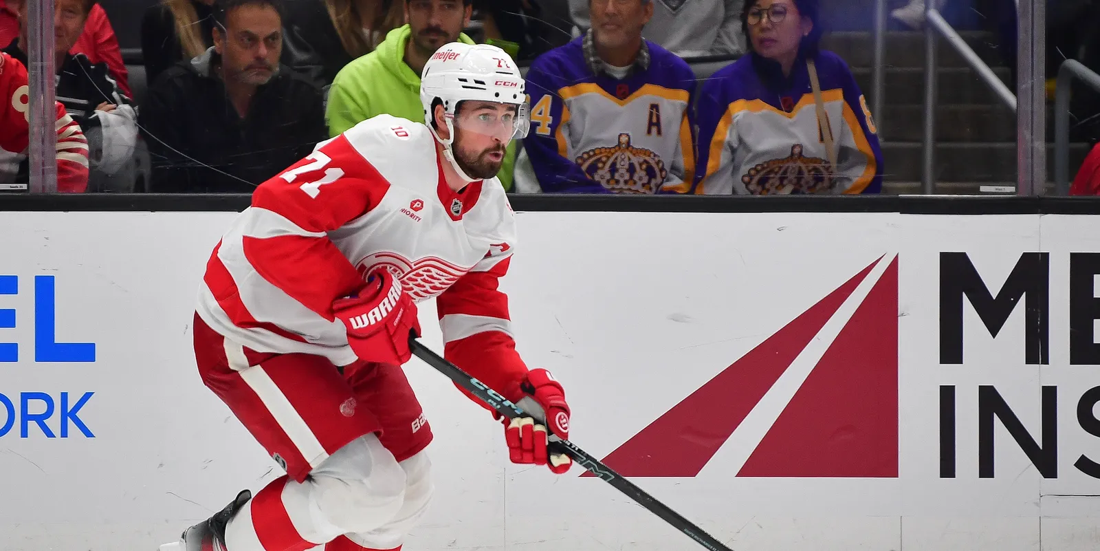 Dylan Larkin Trade: Five Destinations That Fit His 2026 No-Trade Clause - Article Draft & Prospects sur NHL Insight