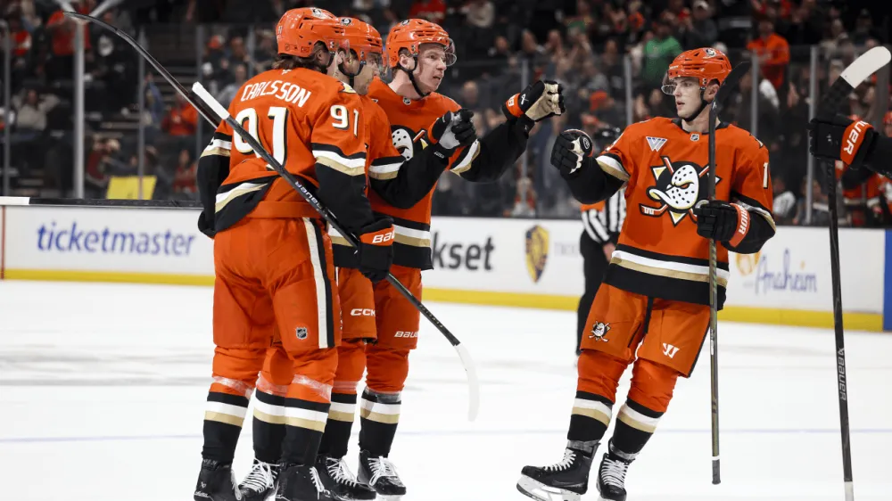 Leo Carlsson Breakout Leads Anaheim Ducks to 2025 Playoff Push - Article News sur NHL Insight