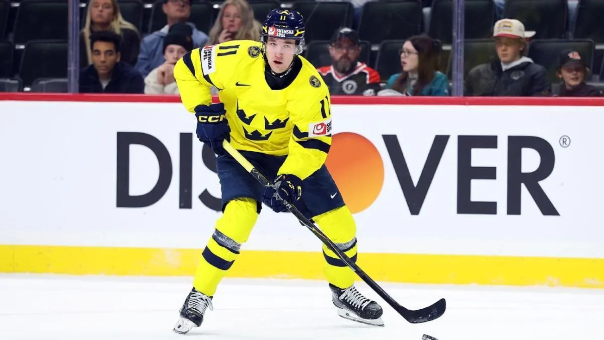 Lucas Pettersson’s two-goal heroics propel Sweden past Switzerland at World Junior Championship 2025 - Article News sur NHL Insight