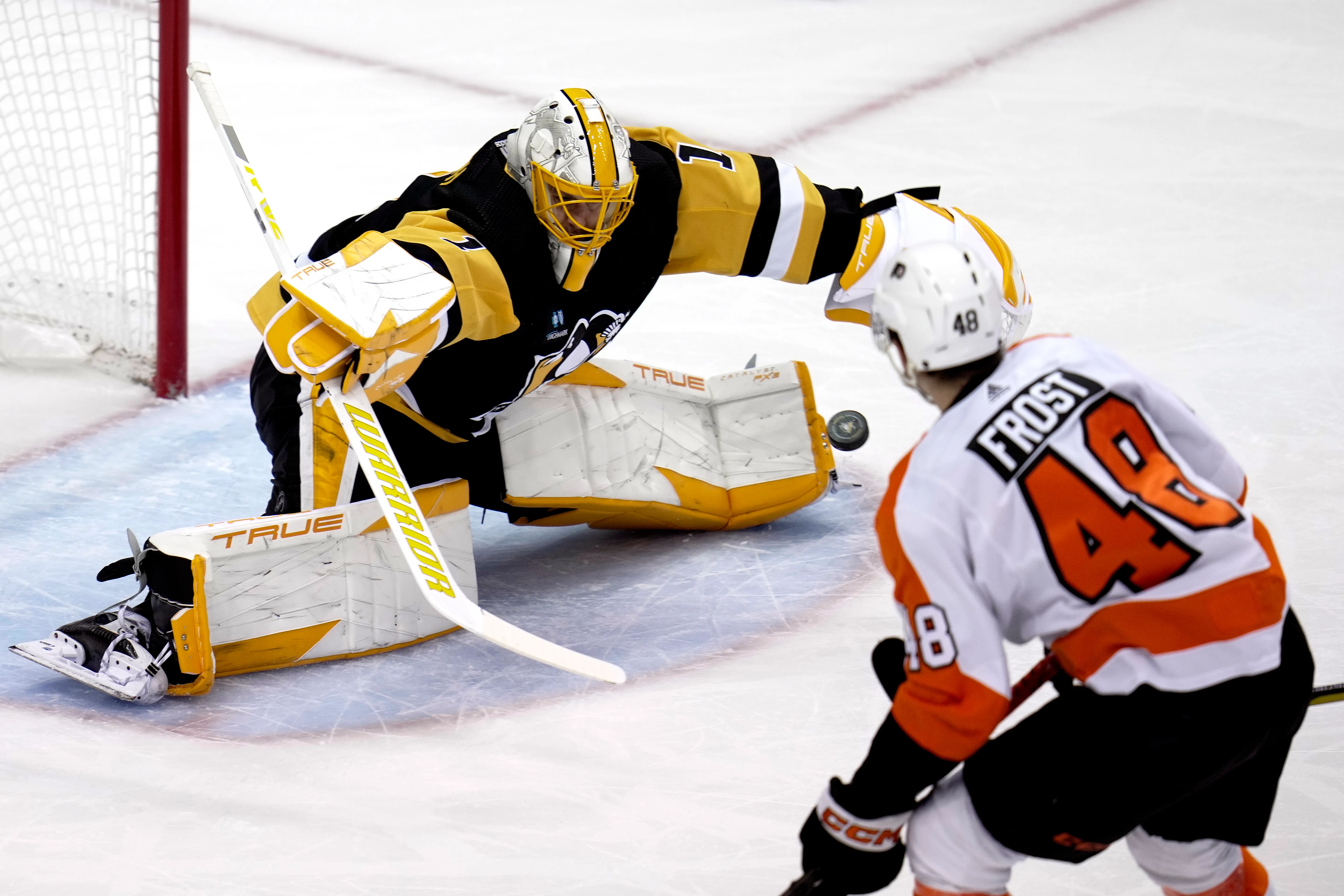 Penguins forward Evgeni Malkin ejected in clash with Sabres - Article News sur NHL Insight