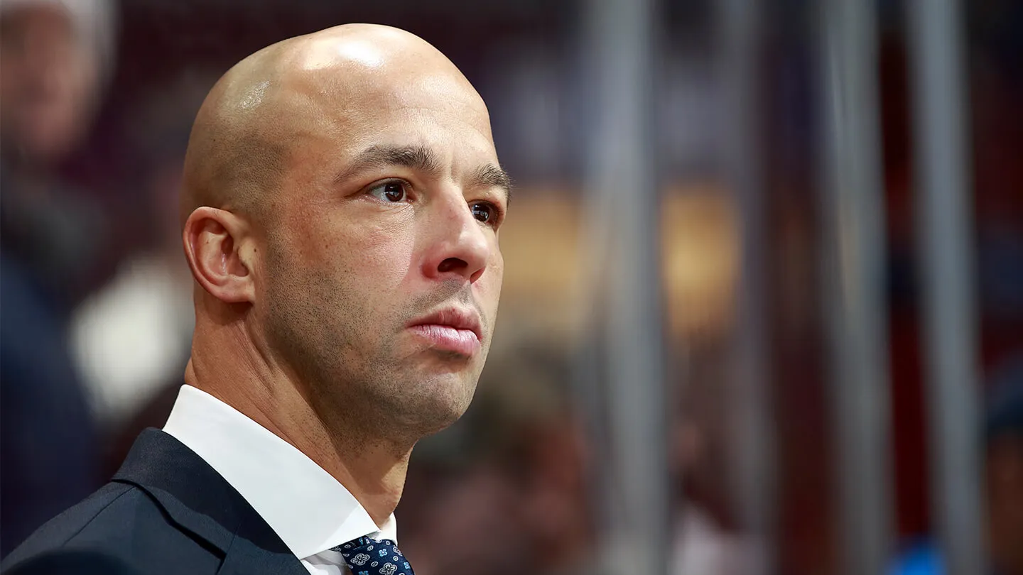 Manny Malhotra Steps Up as Canucks Head Coach for 2025-26 Rebuild - Article News sur NHL Insight