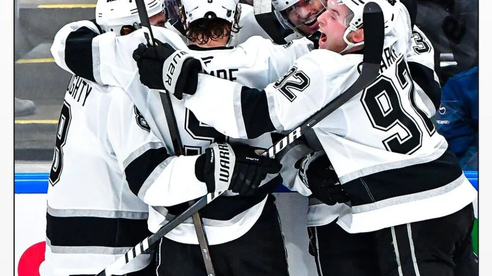 Maple Leafs 4-3 OT loss to Kings: Tavares leads, defensive breakdowns persist - Article News sur NHL Insight