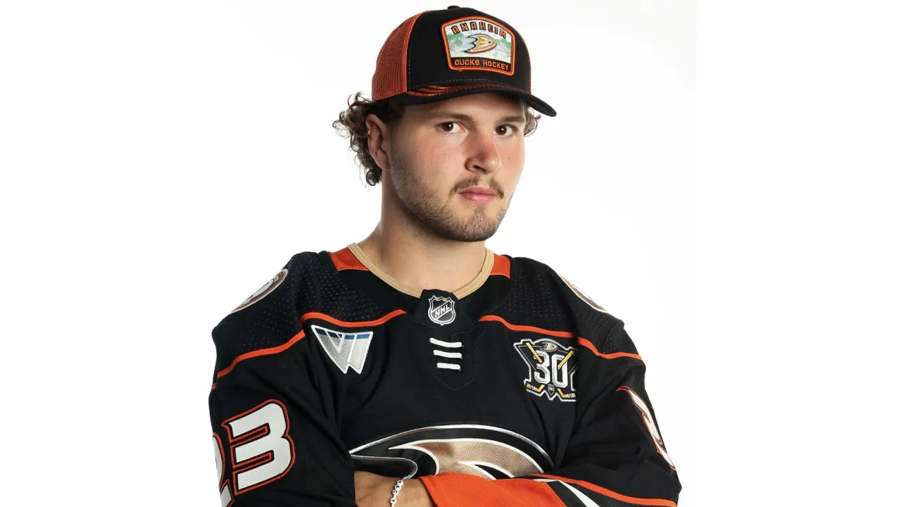 Why Teams Eye Mason McTavish Amid Ducks Contract Crunch - Article Analysis sur NHL Insight