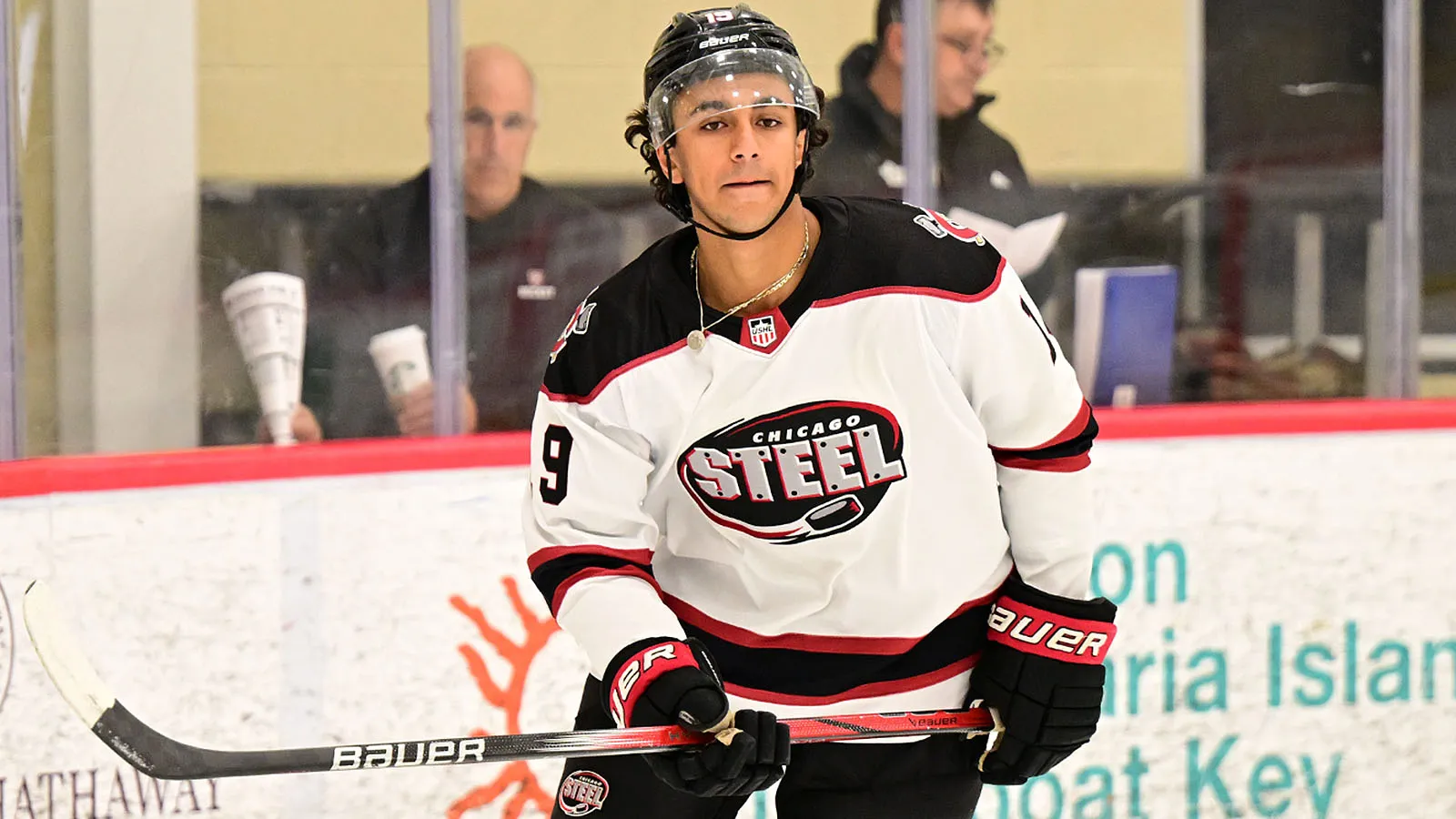 How Michigan's Michael Hage used hockey to overcome tragedy - Article News sur NHL Insight
