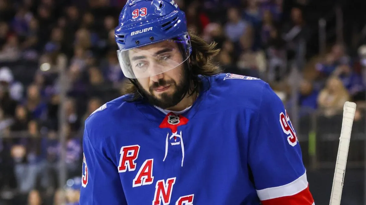 Mika Zibanejad sits out Rangers loss after missing team meeting: What happened and what's next - Article News sur NHL Insight