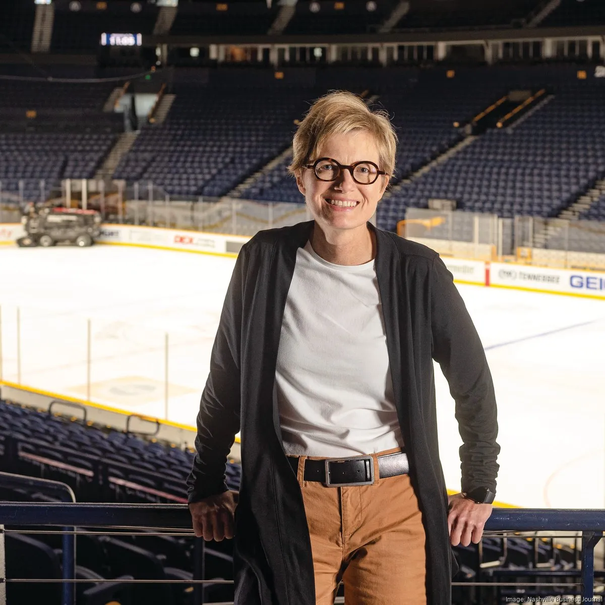 MacFarland's Six-Year Deal Reshapes Predators, Returns Sakic to Avalanche GM Role - Article Analysis sur NHL Insight