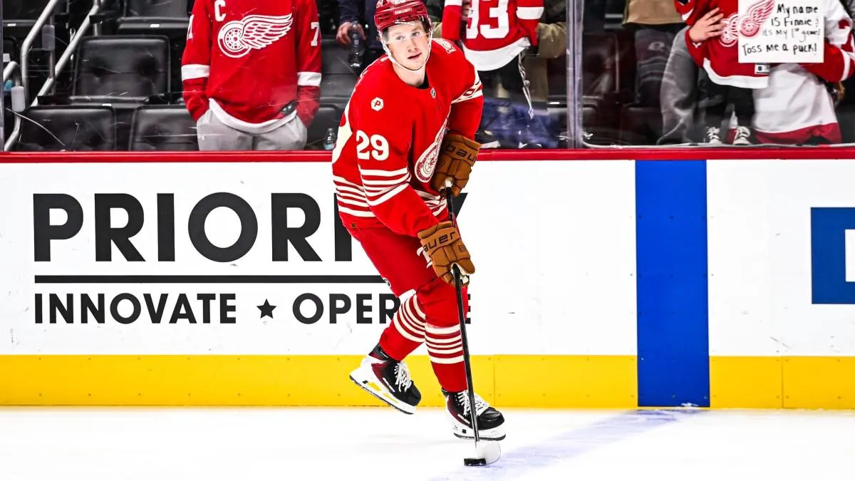 Nate Danielson’s first NHL goal for Detroit Red Wings against Seattle Kraken: the moment that lit up Little Caesars Arena - Article News sur NHL Insight