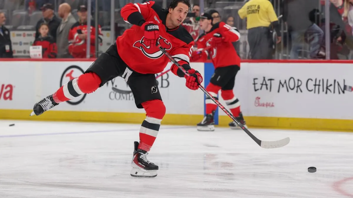 Understanding NHL helmet mandatory warmups rule 9.6 for players entering 2019-2020 season - Article News sur NHL Insight