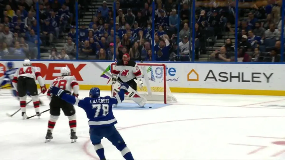 New Jersey Devils 5-1 loss to Tampa Bay Lightning recap 2025: Guentzel hat trick powers Bolts - Article News sur NHL Insight