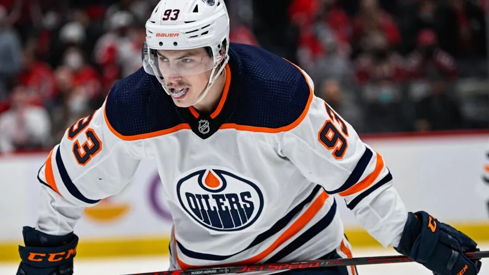 Ryan Nugent-Hopkins 2025-26 Oilers season start shines as veteran center leads the way - Article News sur NHL Insight